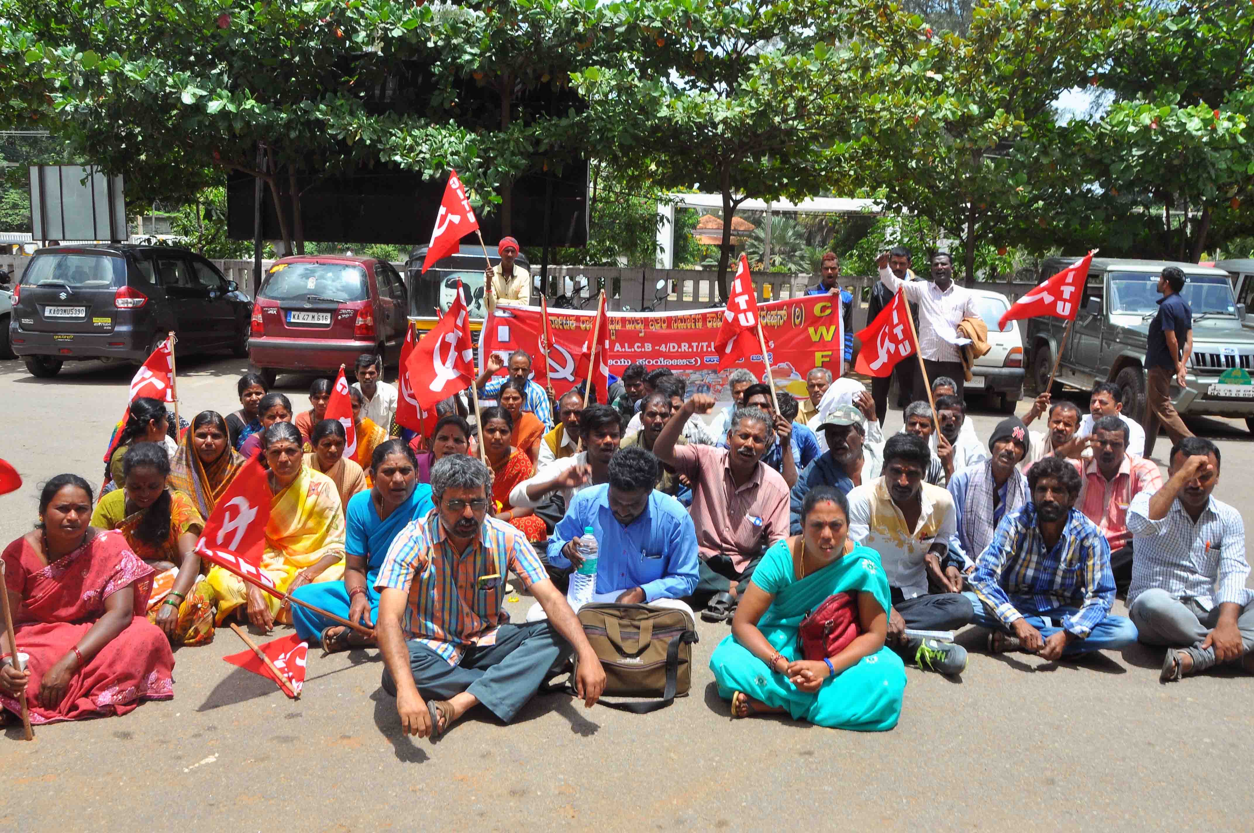 ಸಿಐಟಿಯು ನೇತೃತ್ವದಲ್ಲಿ ಕಾರ್ಮಿಕರ ಪ್ರತಿಭಟನೆ